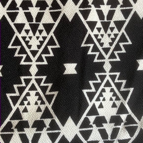 LuLaRoe Amelia Dress Aztec Medium Black White Pockets Zipper Geometric Unicorn - Picture 4 of 7